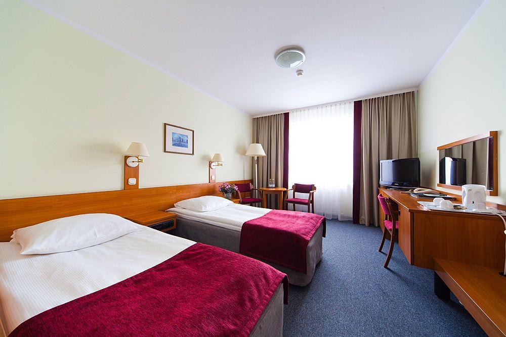 Hotel Ior Poznań Exteriör bild