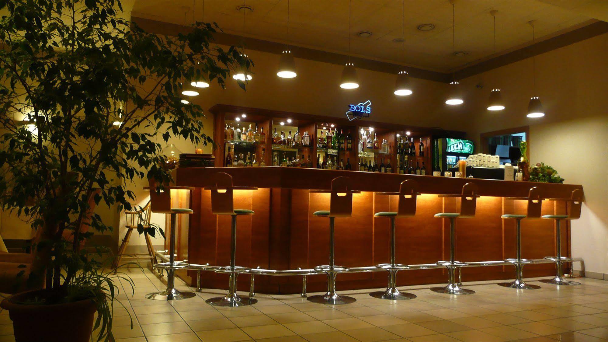 Hotel Ior Poznań Exteriör bild
