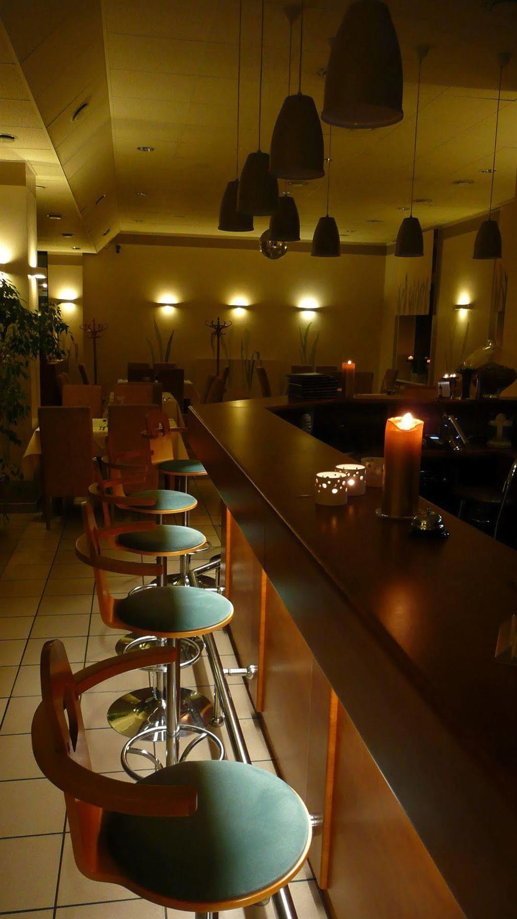 Hotel Ior Poznań Exteriör bild